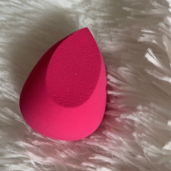 beautyblender Makeup A Brandnew Pink Beauty Blender For A Beauty